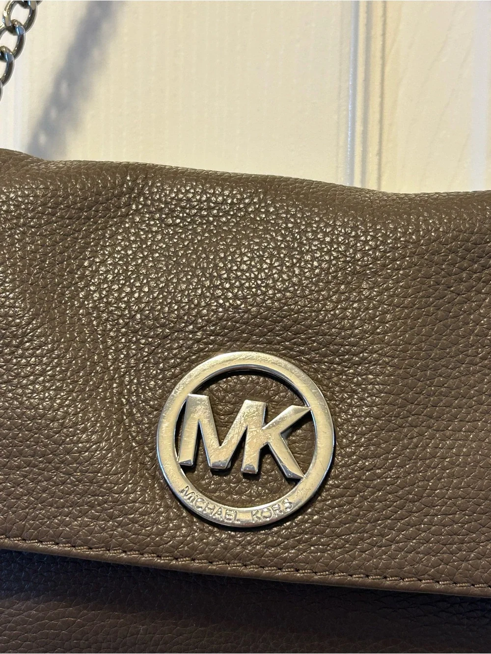 Michael Kors Vintage Y2K Taupe Pebbled Leather Shoulder Bag with Silver Chain